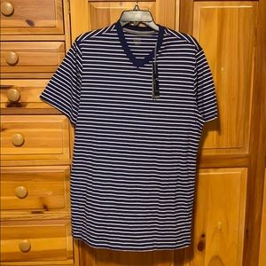 Men’s pima cotton t-shirt.